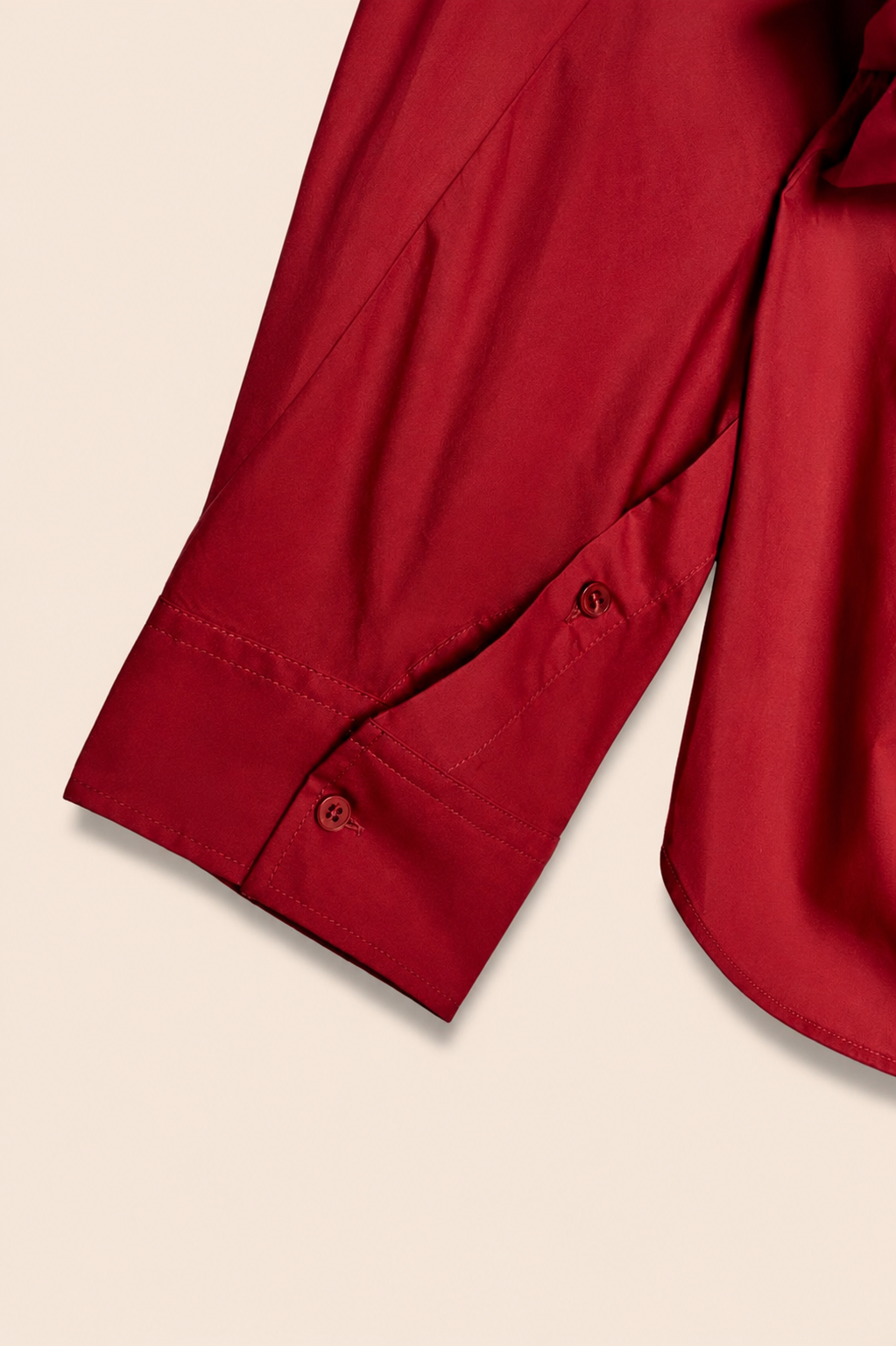 Oversized Cotton Poplin Shirt – Fuchsia
Effortlessly elegant,